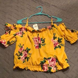 A’Gaci yellow shirt size Large
